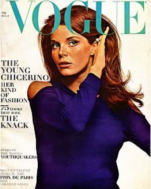 Vintage Vogue magazine covers - wah4mi0ae4yauslife.com - Vintage Vogue August 1965 - Samantha Eggar.jpg